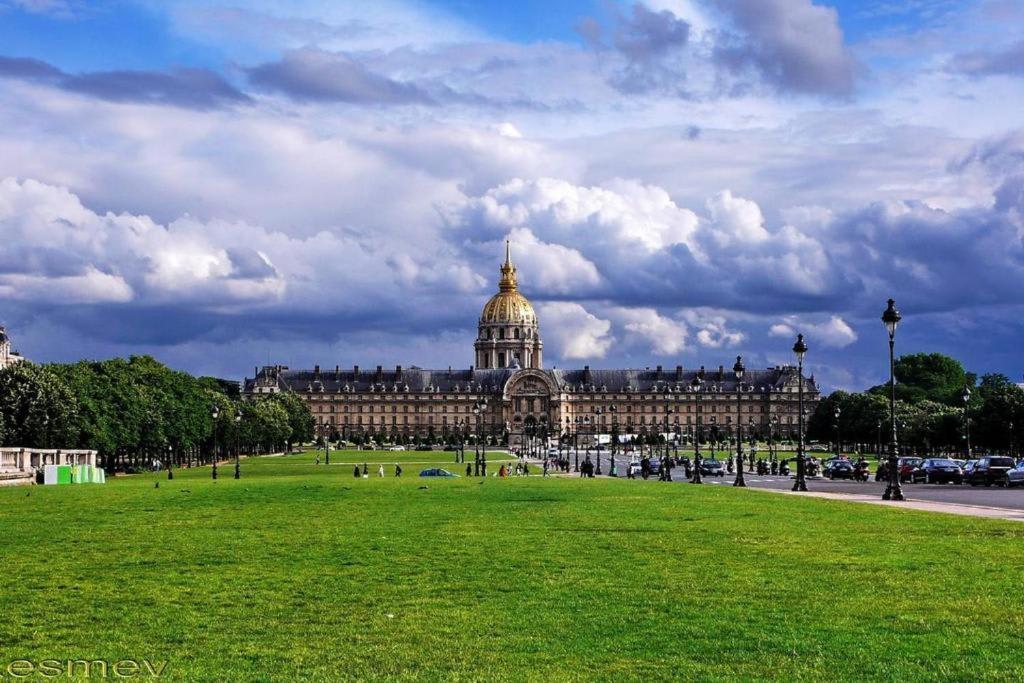 Modernized Studio - Meters From The Invalides Gardens Lejlighed Paris Eksteriør billede