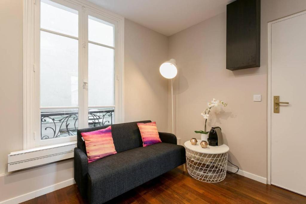 Modernized Studio - Meters From The Invalides Gardens Lejlighed Paris Eksteriør billede